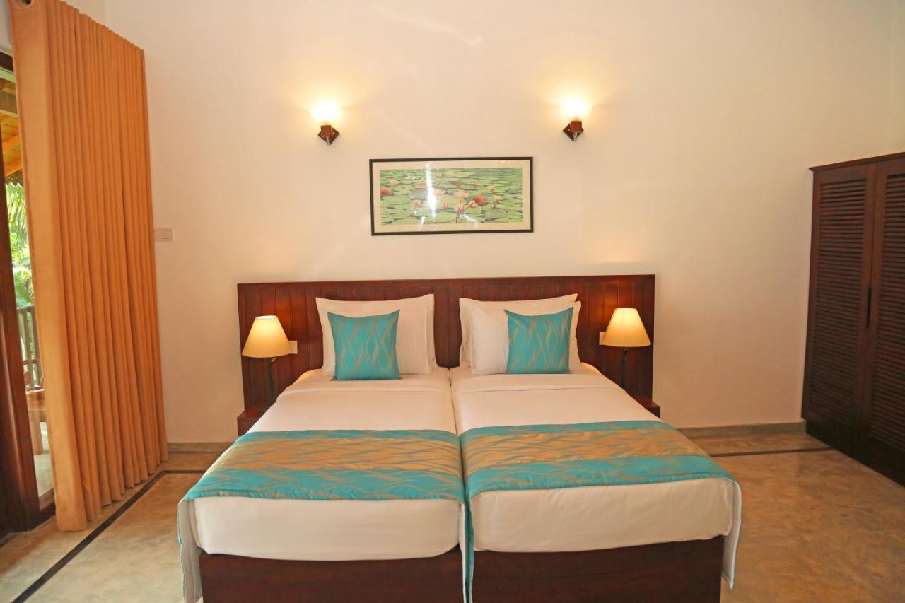 Villa Peacock Walahanduwa Экстерьер фото