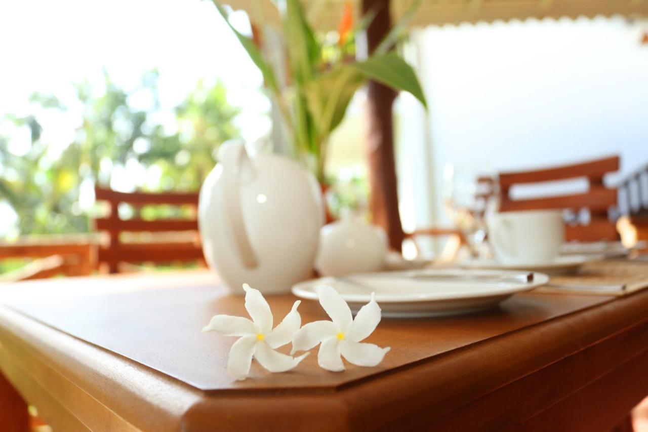 Villa Peacock Walahanduwa Экстерьер фото