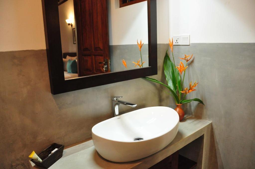 Villa Peacock Walahanduwa Экстерьер фото