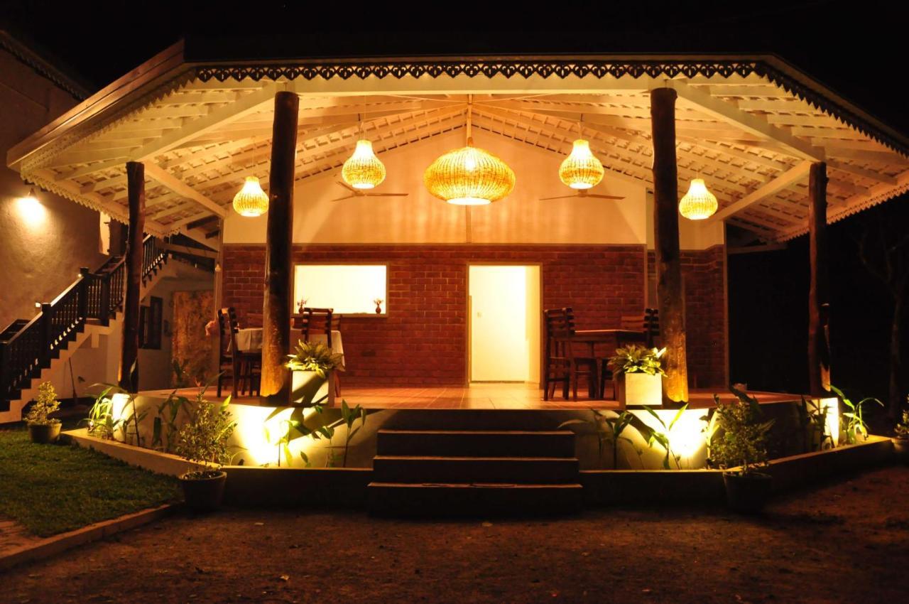 Villa Peacock Walahanduwa Экстерьер фото